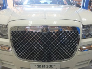 300C グリル　ハイブリット