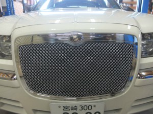 300C グリル　ハイブリット